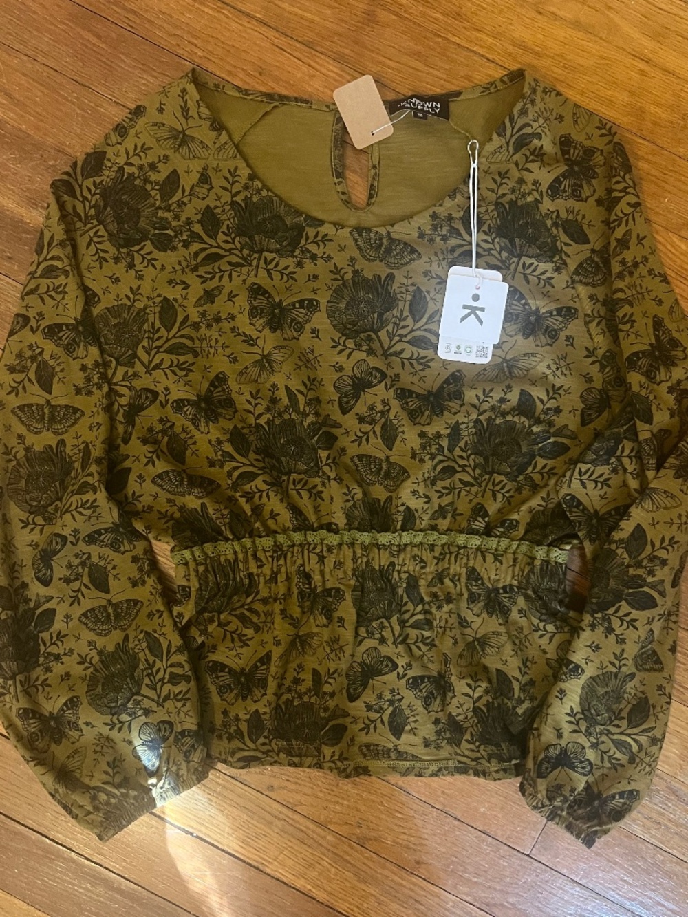 Known Supply- Fall Whimsigoth Chartreuse/Moss Green Botanical Top Sz S NWT